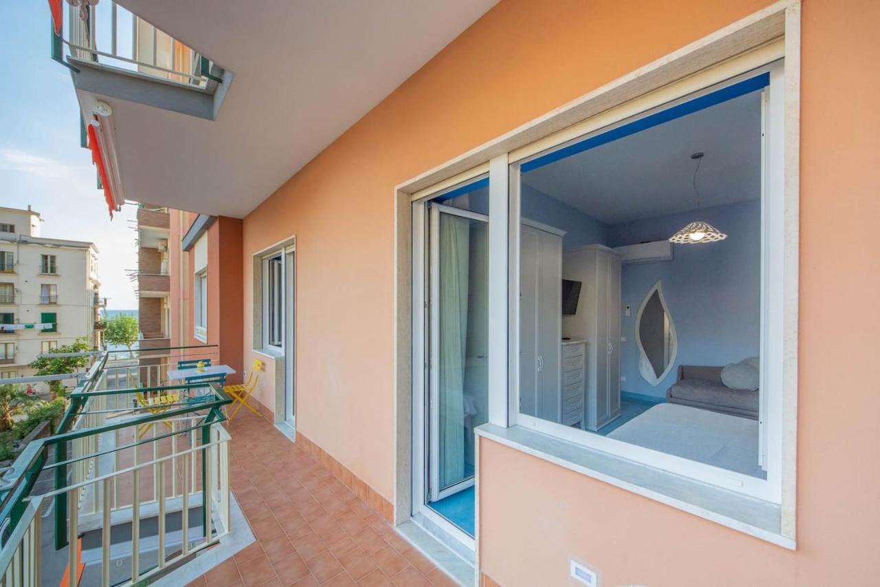 La Casa Del Poeta - Appartamento Positano Maiori Εξωτερικό φωτογραφία